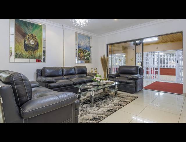 4 BEDROOM HOUSE FOR SALE IN WEST RIDING